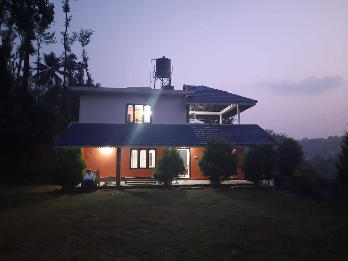 Sandev Homestay マディケーリ エクステリア 写真